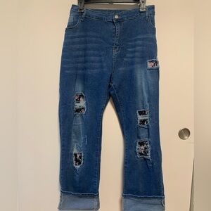 NWOT! Plus Size 22/24 Slightly Destroyed Skinny Jeans